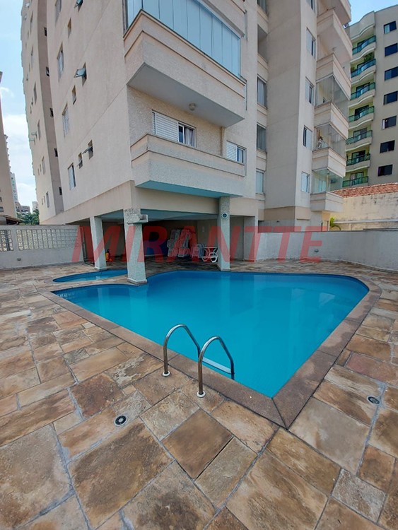 Apartamento de 84m² com 3 quartos em Água Fria