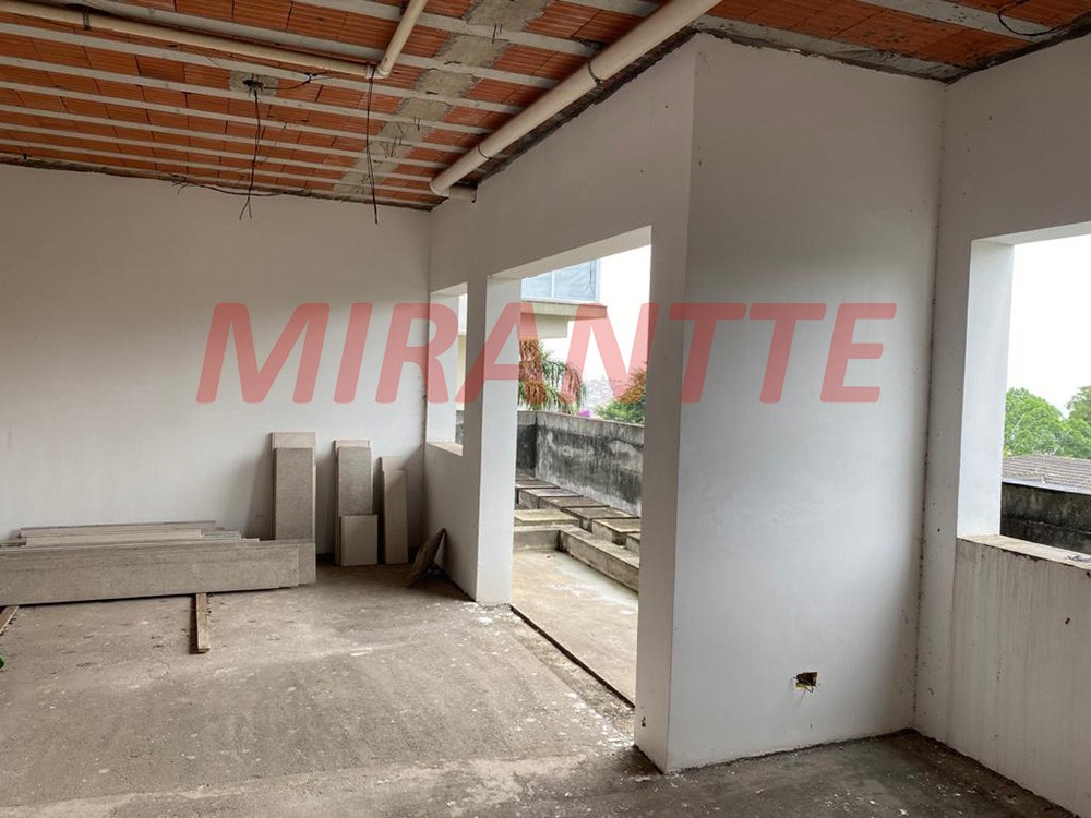 Sobrado de 620m² com 5 quartos em Jardim Bibi