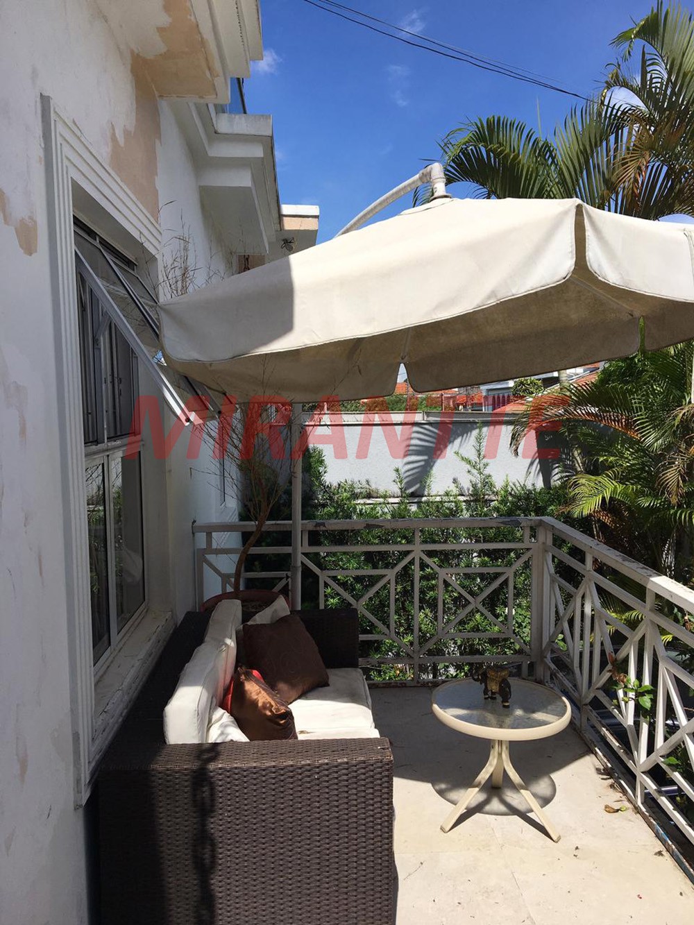 Sobrado de 380m² com 4 quartos em Jardim França