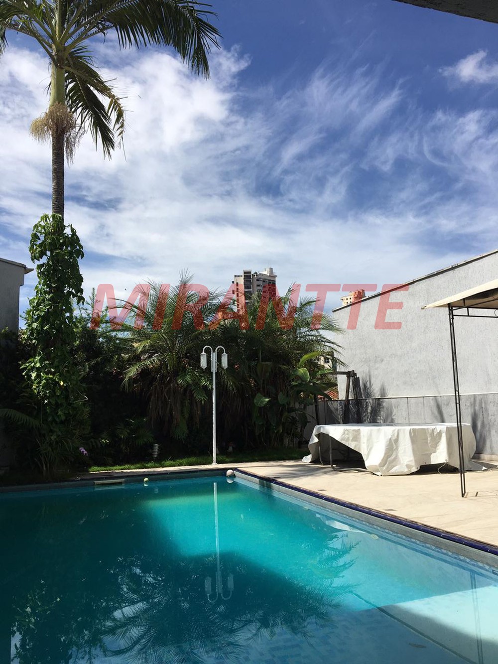 Sobrado de 380m² com 4 quartos em Jardim França