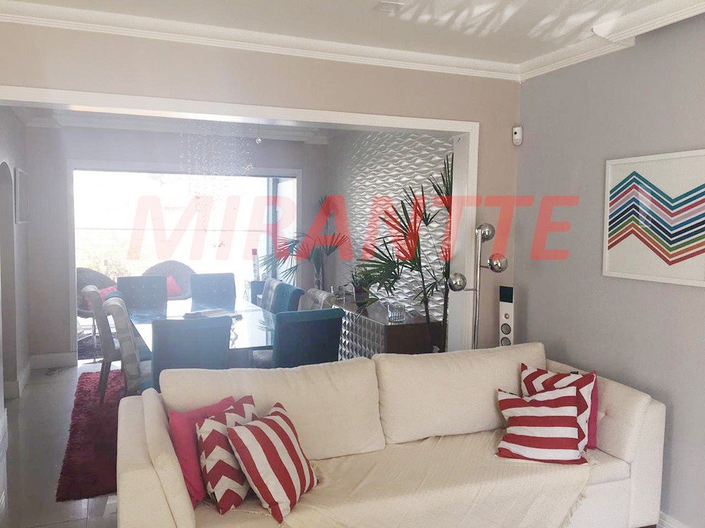 Sobrado de 380m² com 4 quartos em Jardim França