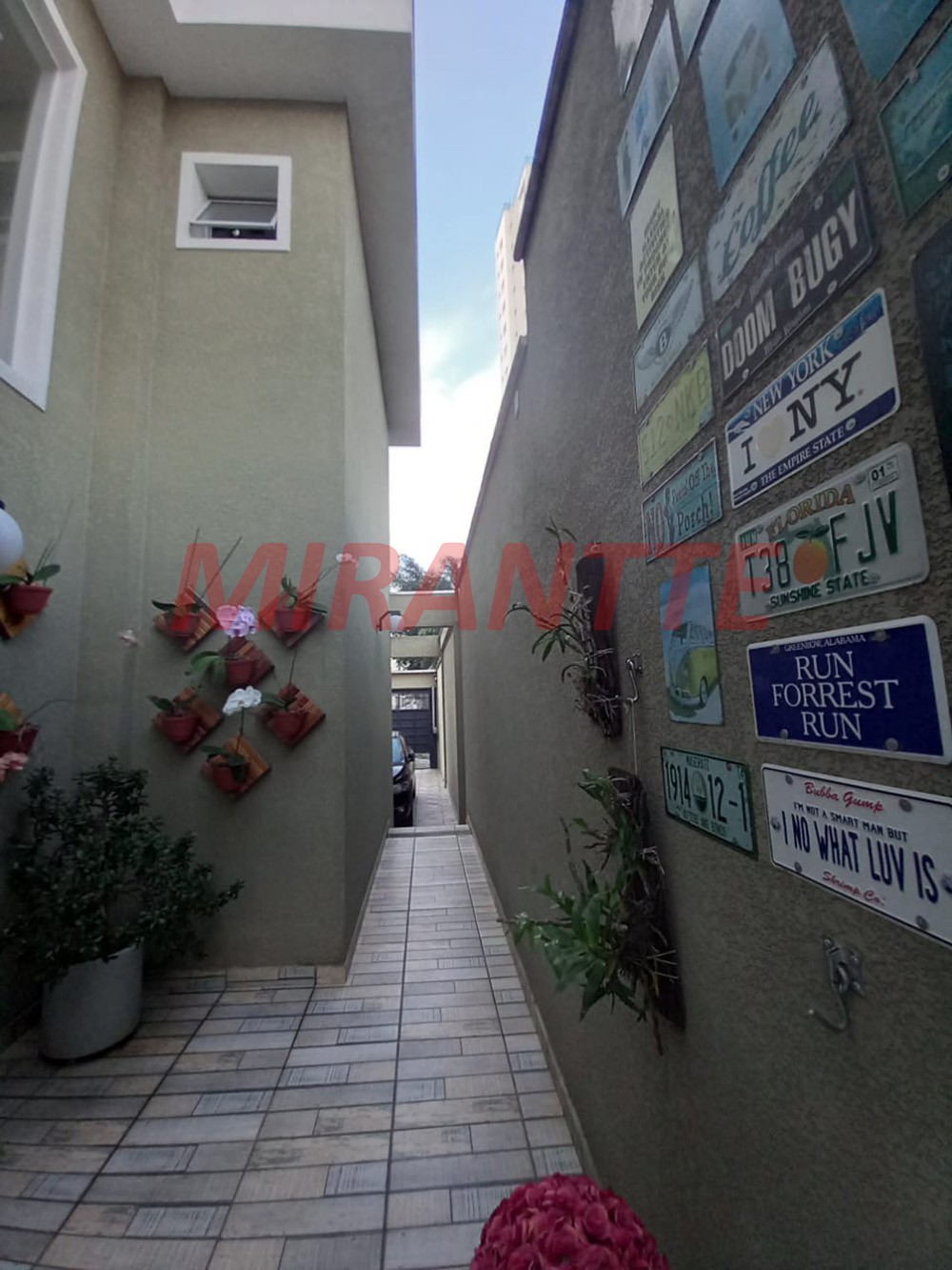Sobrado de 309m² com 4 quartos em Santa Teresinha