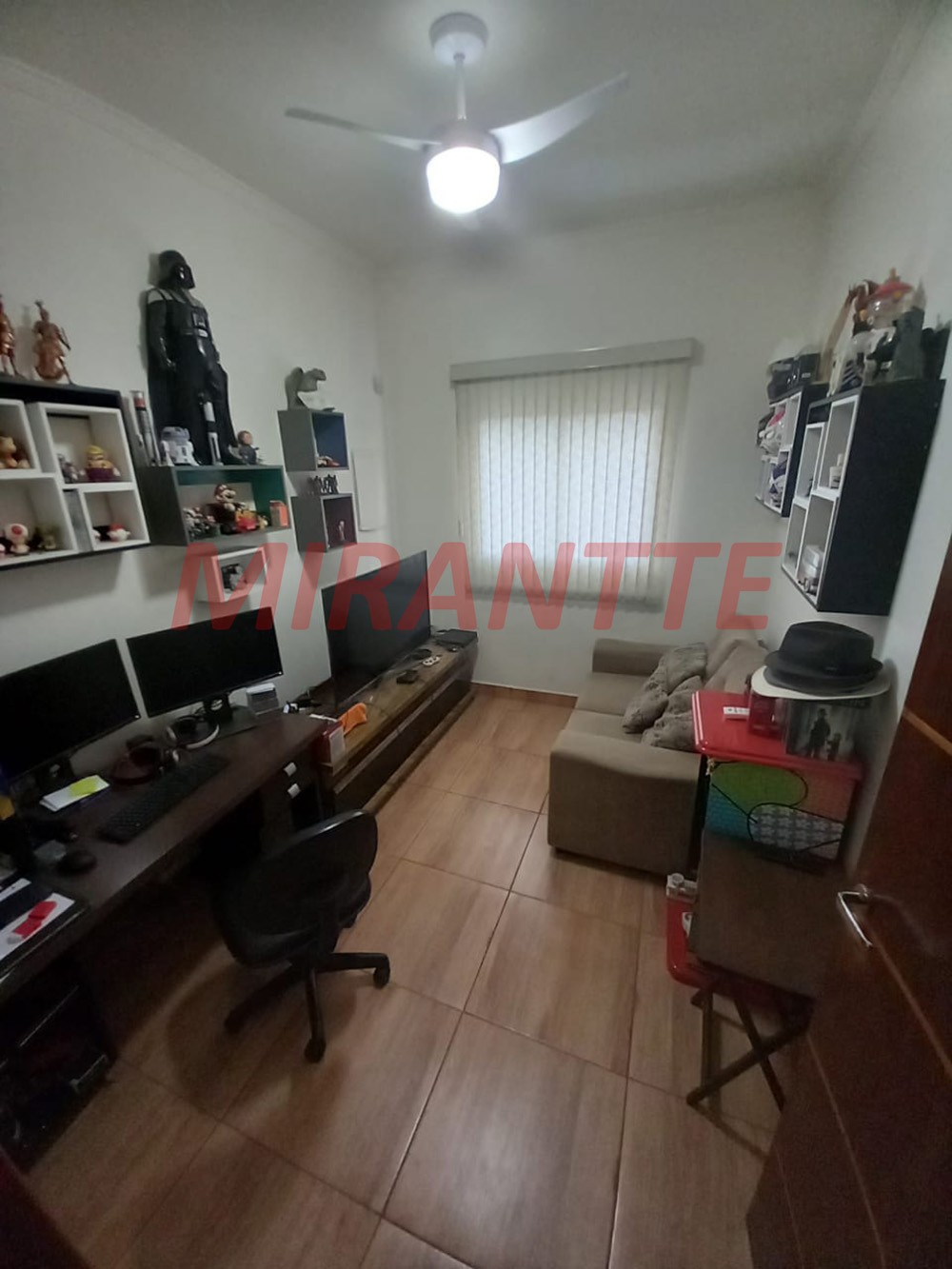 Sobrado de 309m² com 4 quartos em Santa Teresinha