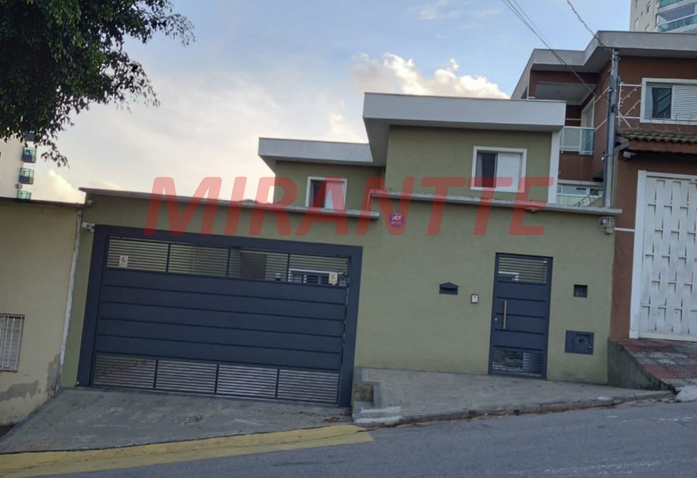 Sobrado de 309m² com 4 quartos em Santa Teresinha