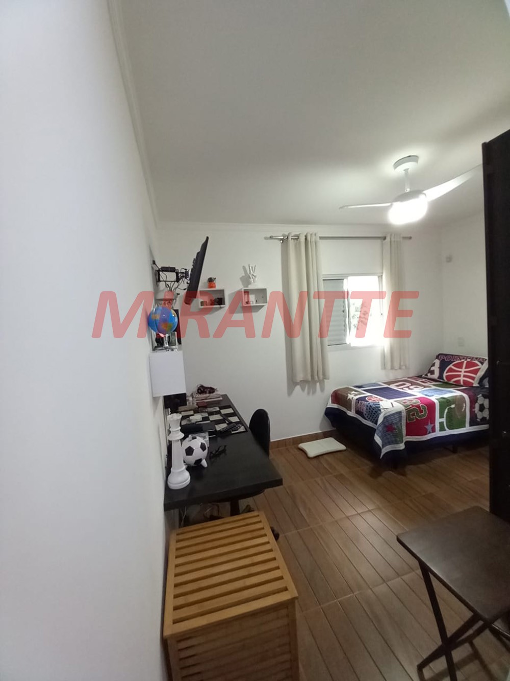 Sobrado de 309m² com 4 quartos em Santa Teresinha
