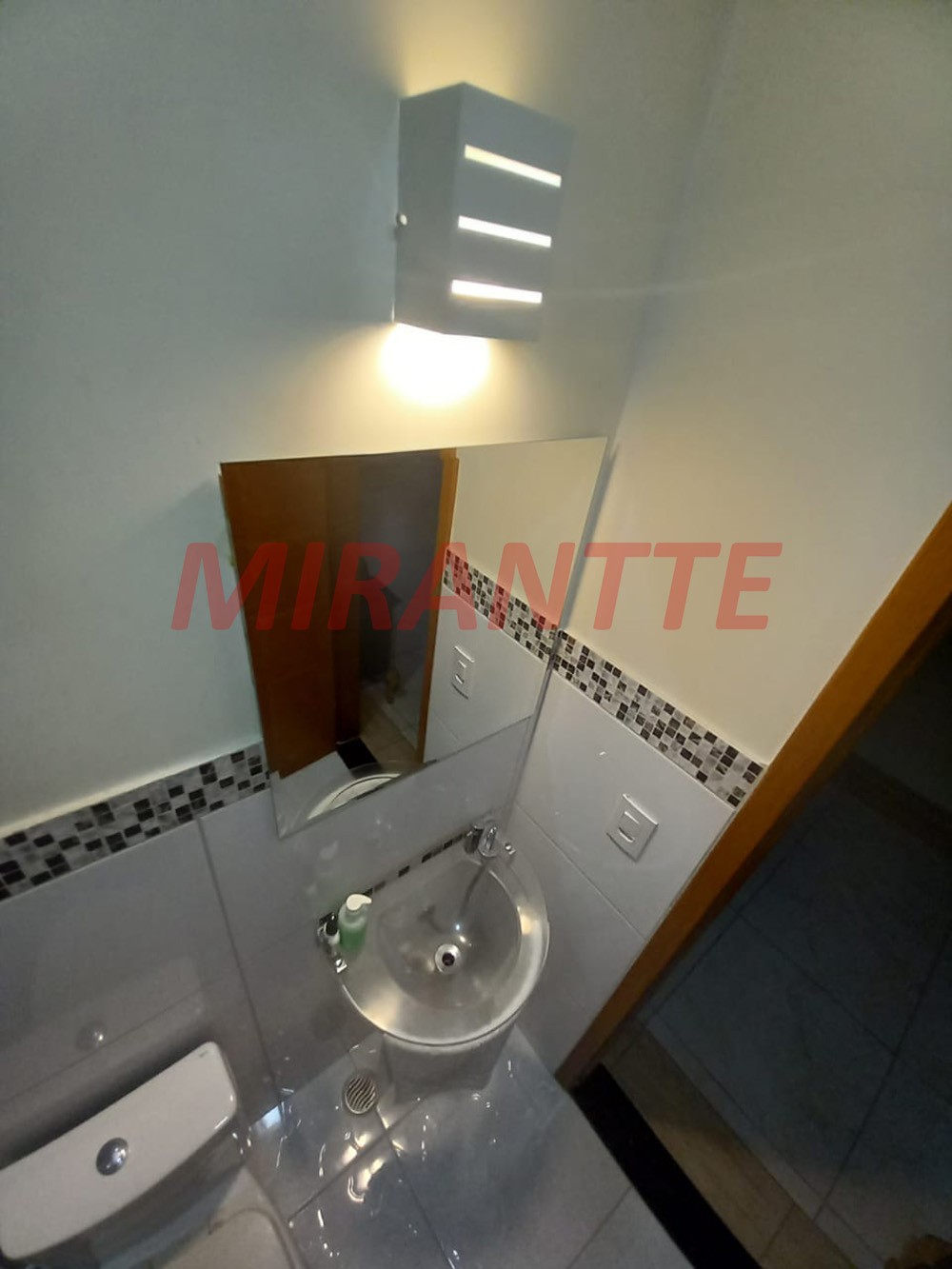 Sobrado de 309m² com 4 quartos em Santa Teresinha