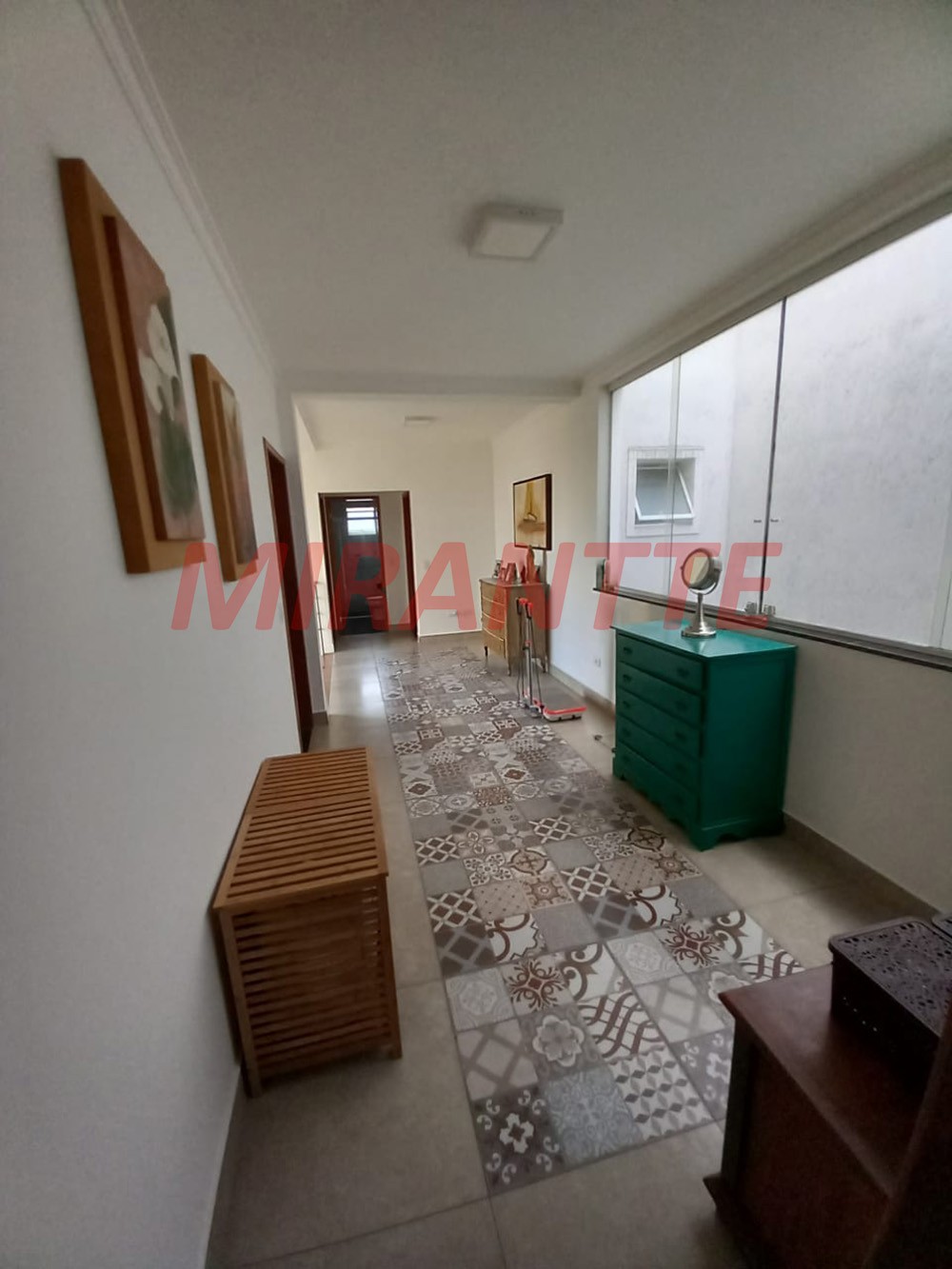Sobrado de 309m² com 4 quartos em Santa Teresinha