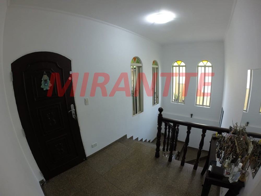 Sobrado de 198m² com 4 quartos em Jardim Kherlakian