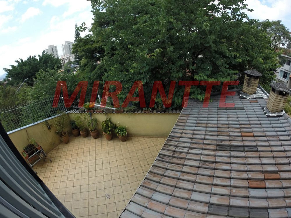 Sobrado de 198m² com 4 quartos em Jardim Kherlakian