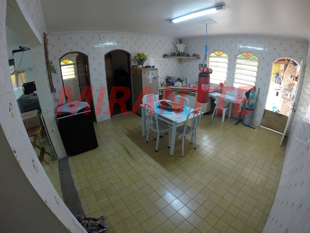 Sobrado de 198m² com 4 quartos em Jardim Kherlakian