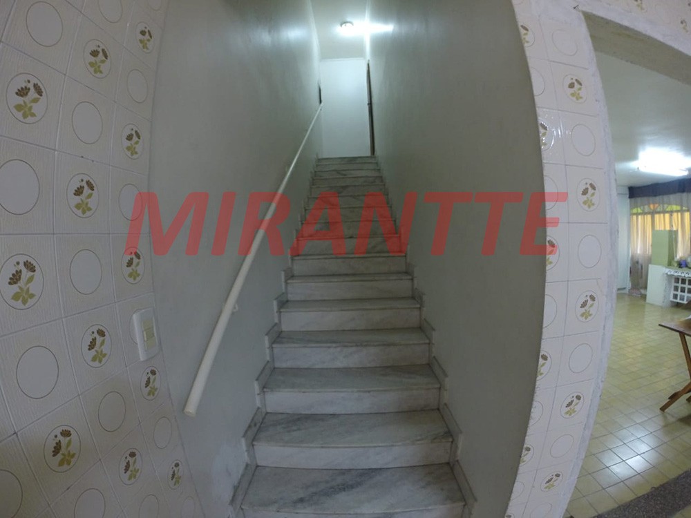 Sobrado de 198m² com 4 quartos em Jardim Kherlakian