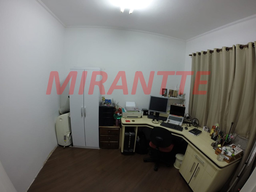 Sobrado de 198m² com 4 quartos em Jardim Kherlakian