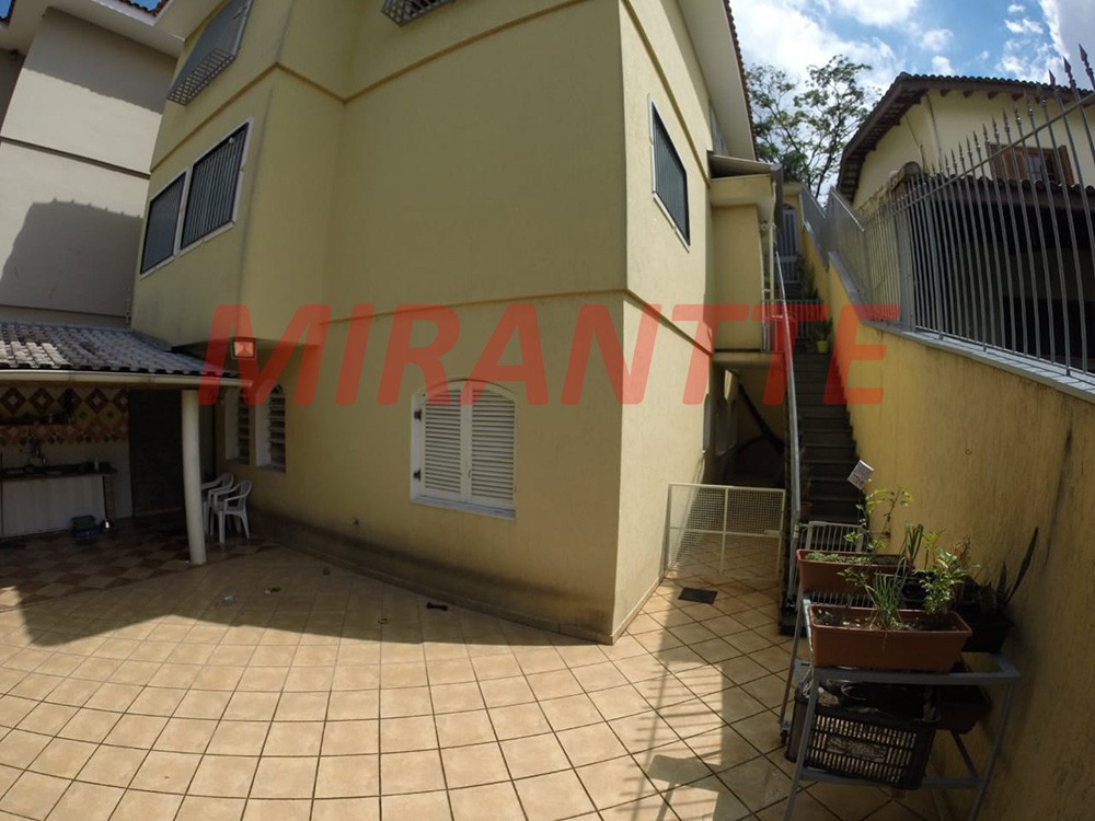 Sobrado de 198m² com 4 quartos em Jardim Kherlakian