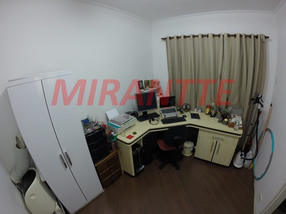 Sobrado de 198m² com 4 quartos em Jardim Kherlakian
