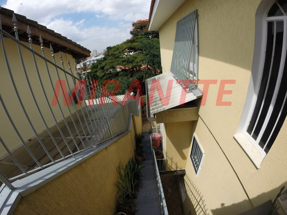 Sobrado de 198m² com 4 quartos em Jardim Kherlakian