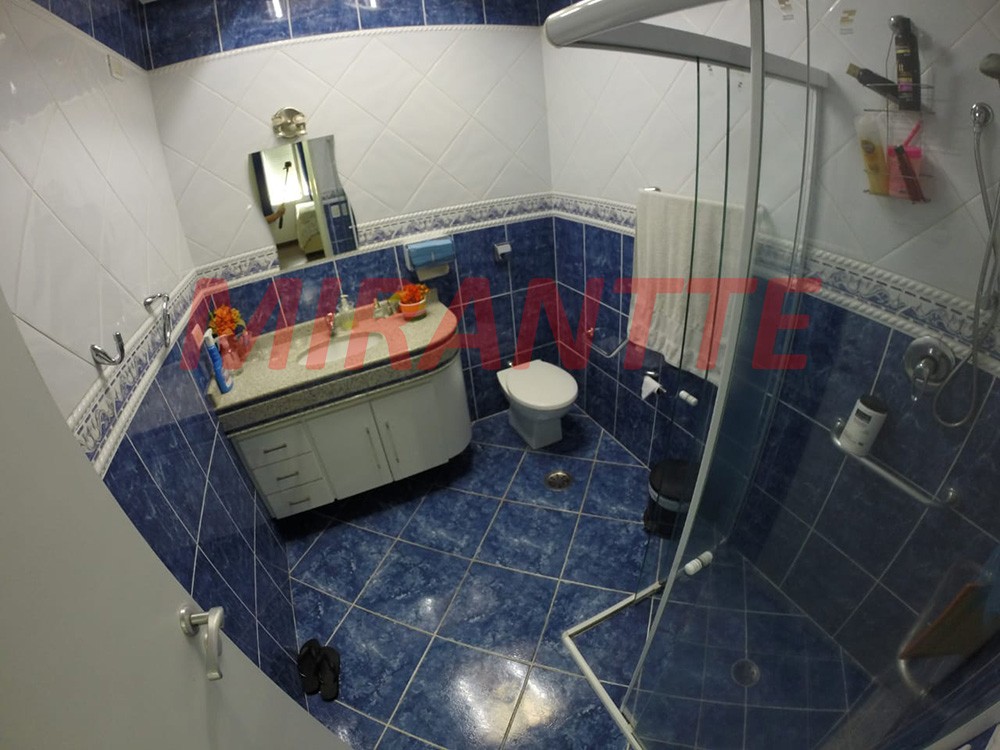 Sobrado de 198m² com 4 quartos em Jardim Kherlakian