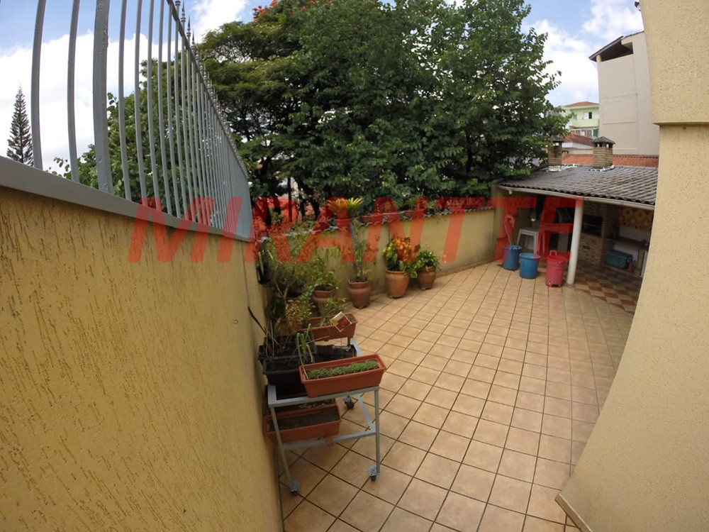 Sobrado de 198m² com 4 quartos em Jardim Kherlakian