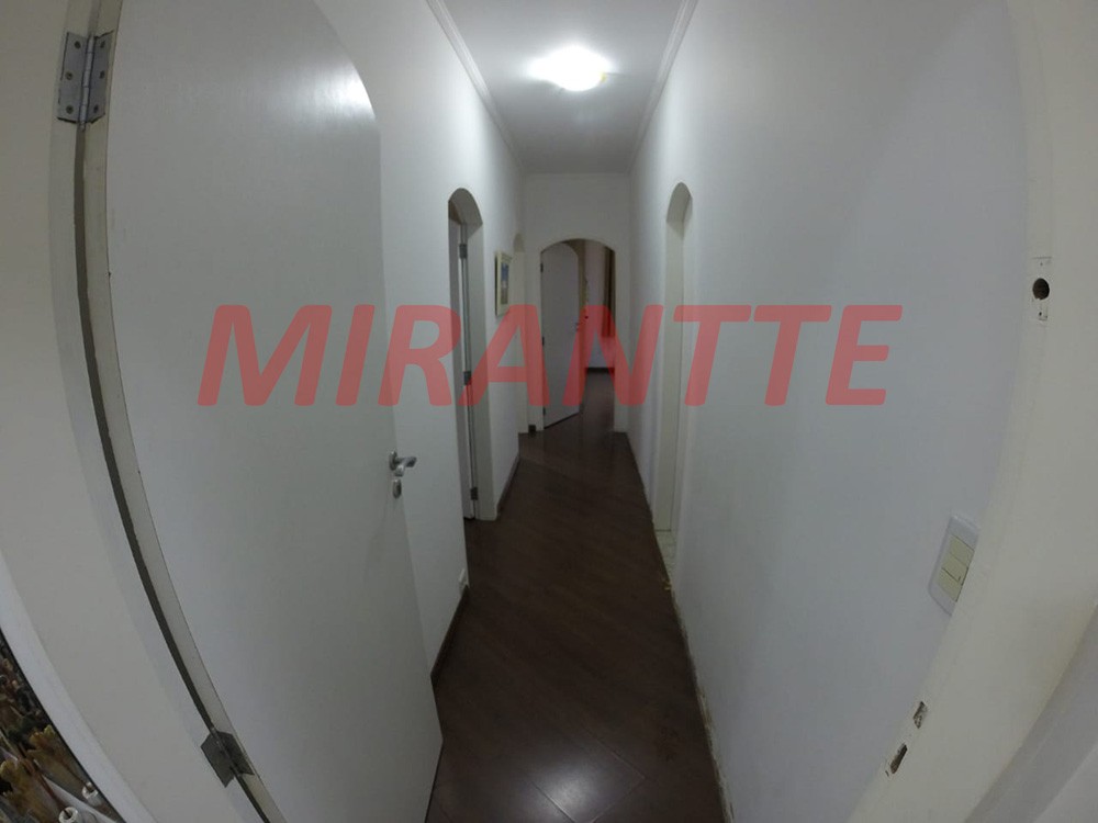 Sobrado de 198m² com 4 quartos em Jardim Kherlakian