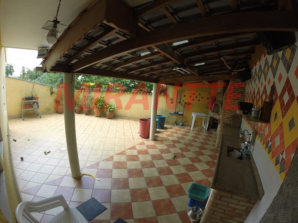 Sobrado de 198m² com 4 quartos em Jardim Kherlakian