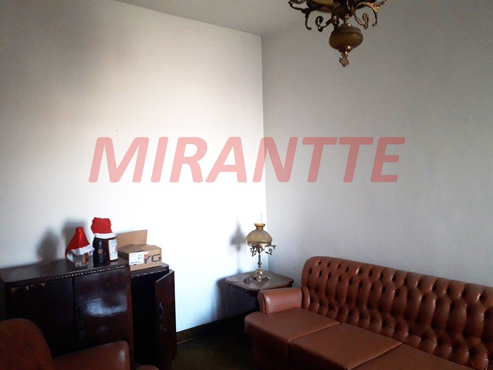 Sobrado de 1.2m² com 7 quartos em Santana
