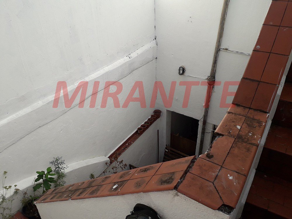 Sobrado de 1.2m² com 7 quartos em Santana