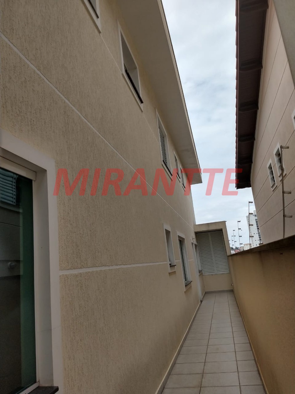 Sobrado de 274m² com 3 quartos em Vila Mazzei