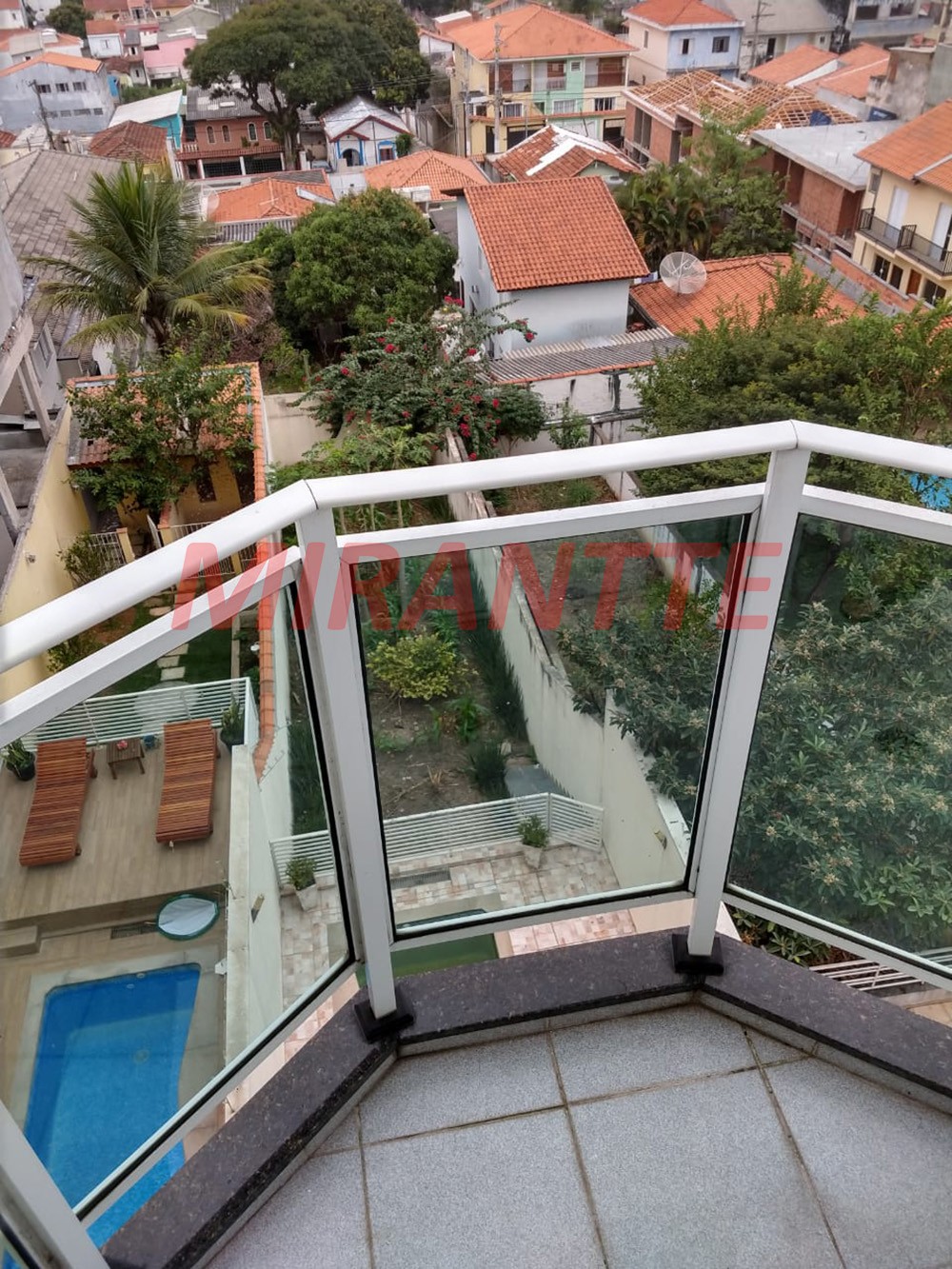Sobrado de 274m² com 3 quartos em Vila Mazzei
