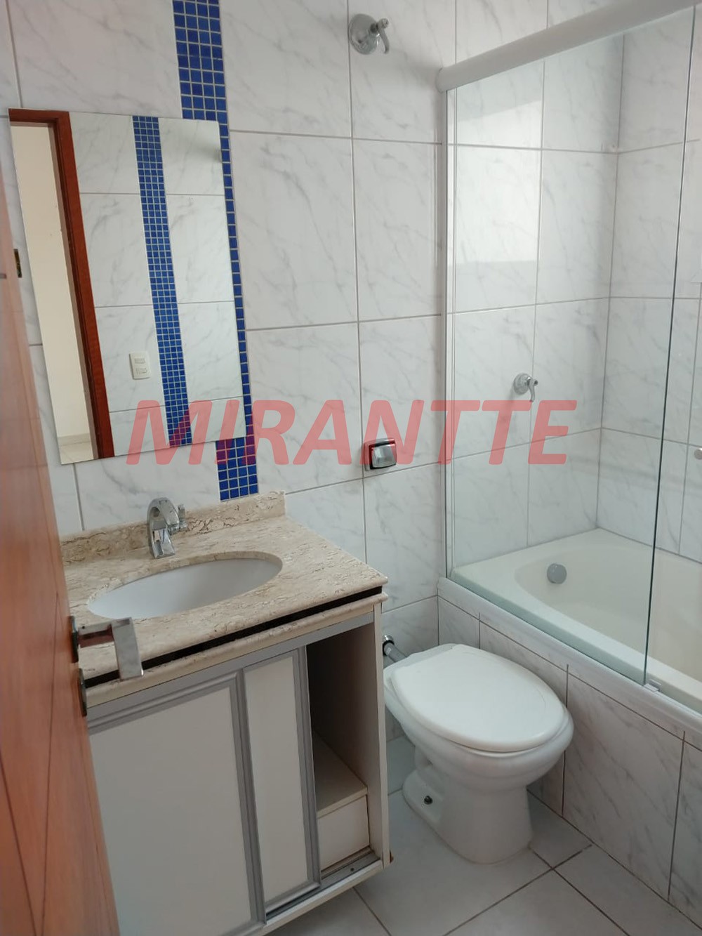 Sobrado de 274m² com 3 quartos em Vila Mazzei