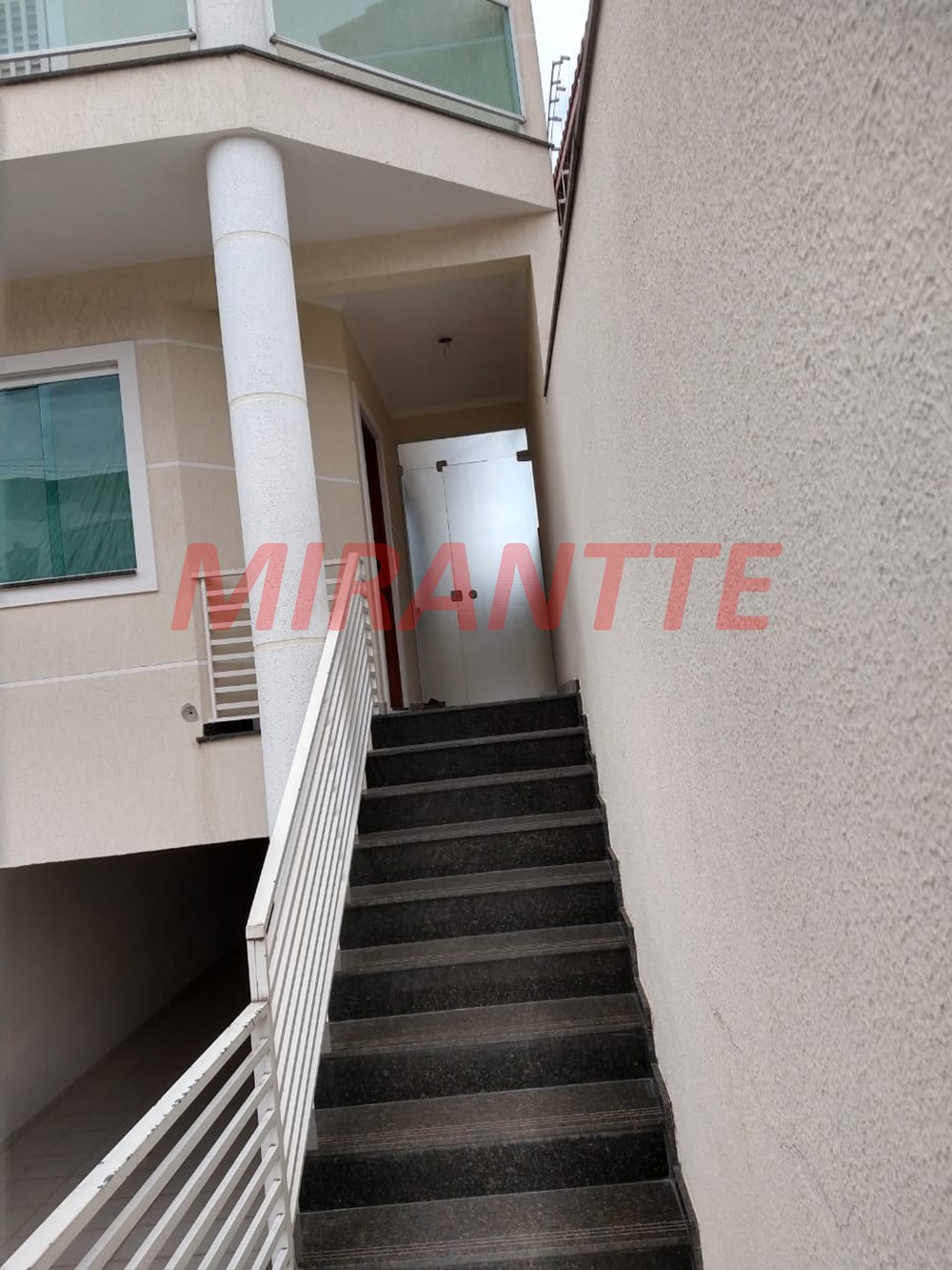 Sobrado de 274m² com 3 quartos em Vila Mazzei