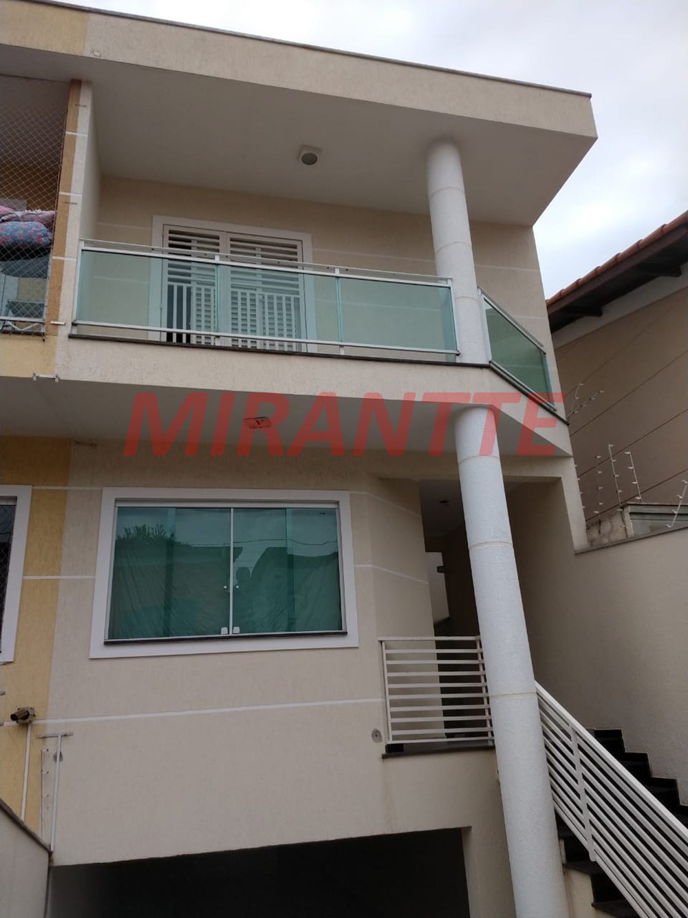 Sobrado de 274m² com 3 quartos em Vila Mazzei