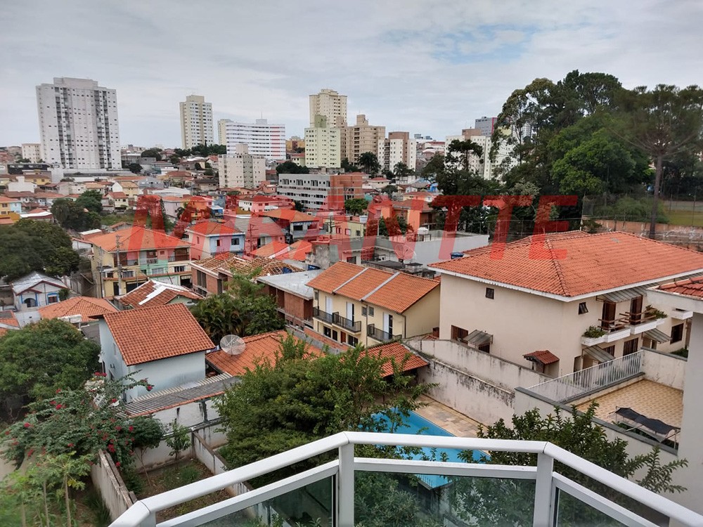 Sobrado de 274m² com 3 quartos em Vila Mazzei
