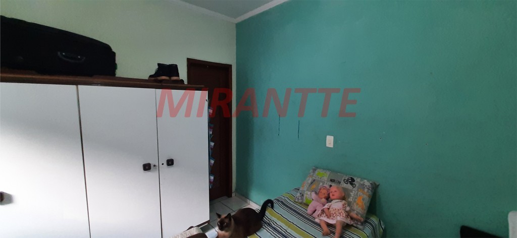 Sobrado de 130m² com 3 quartos em Água Fria