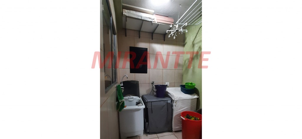 Sobrado de 130m² com 3 quartos em Água Fria