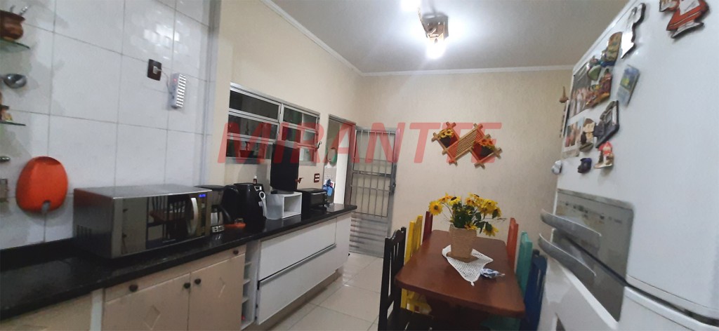 Sobrado de 130m² com 3 quartos em Água Fria