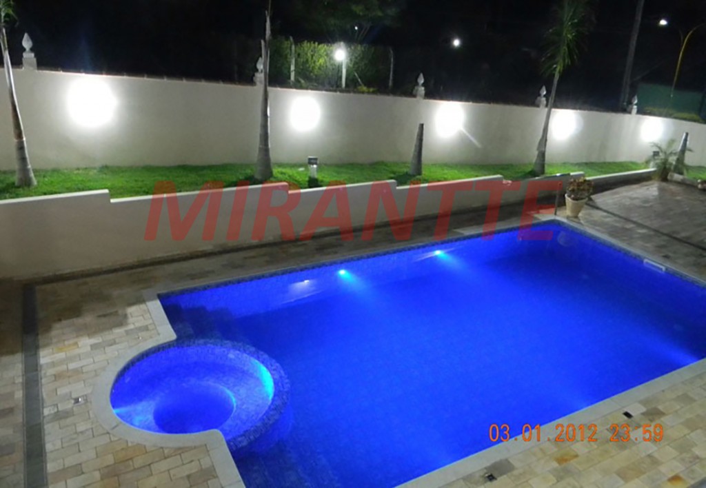 Casa terrea de 547m² com 5 quartos em CENTRO