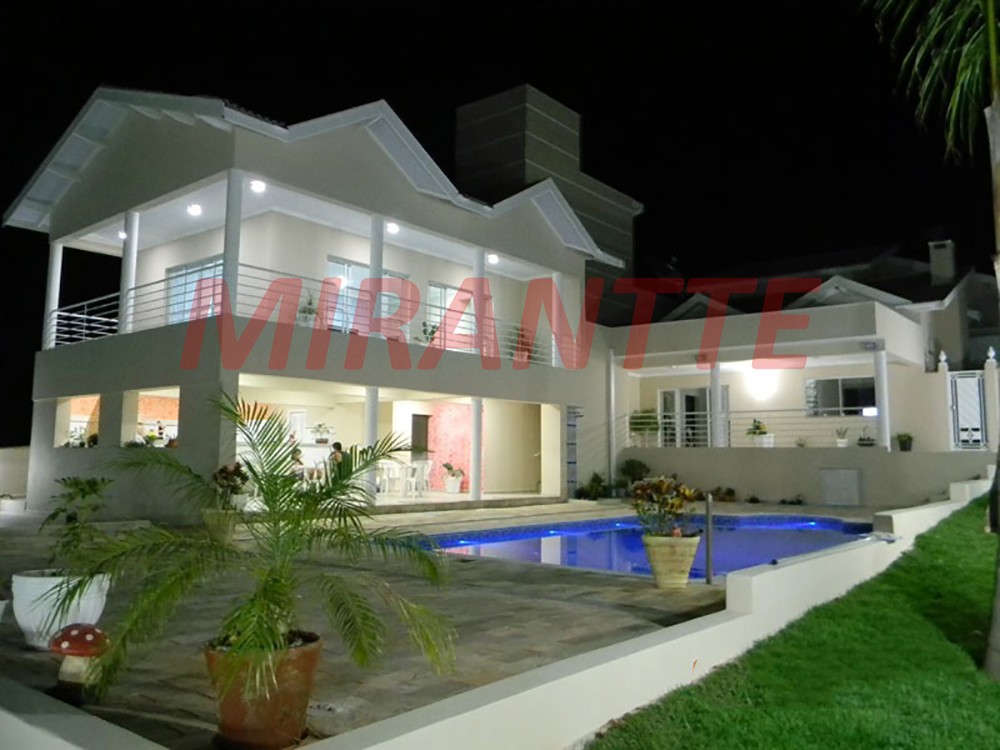 Casa terrea de 547m² com 5 quartos em CENTRO