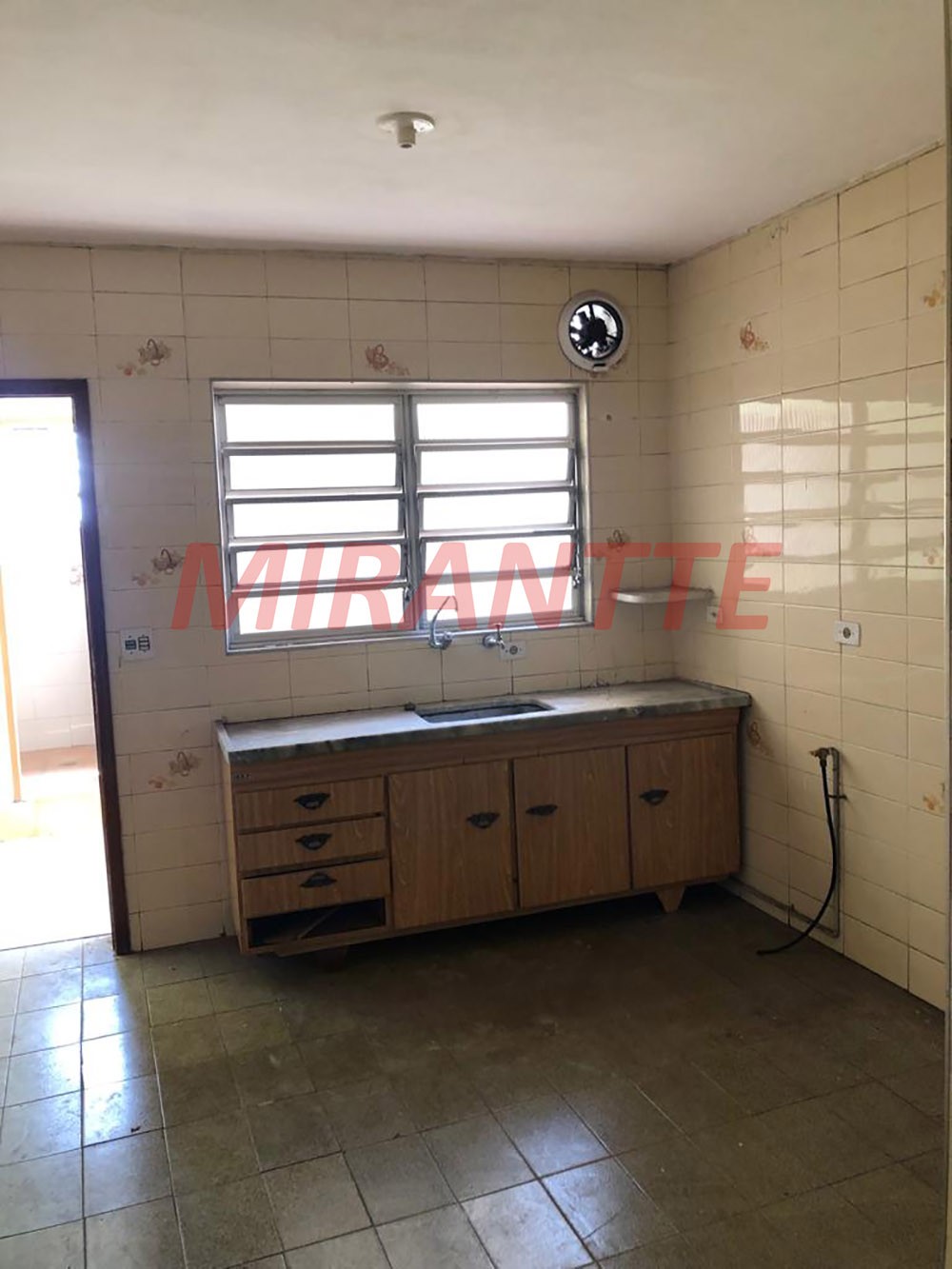 Sobrado de 284m² com 2 quartos em Parque Vitória