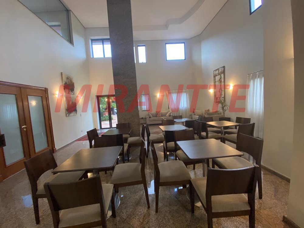 Apartamento com 3 quartos em Anália Franco