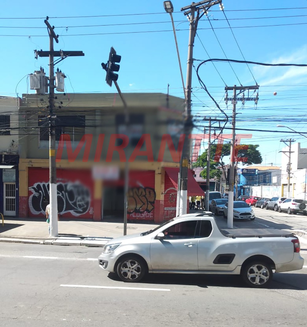 Comercial de 150m² em Santana