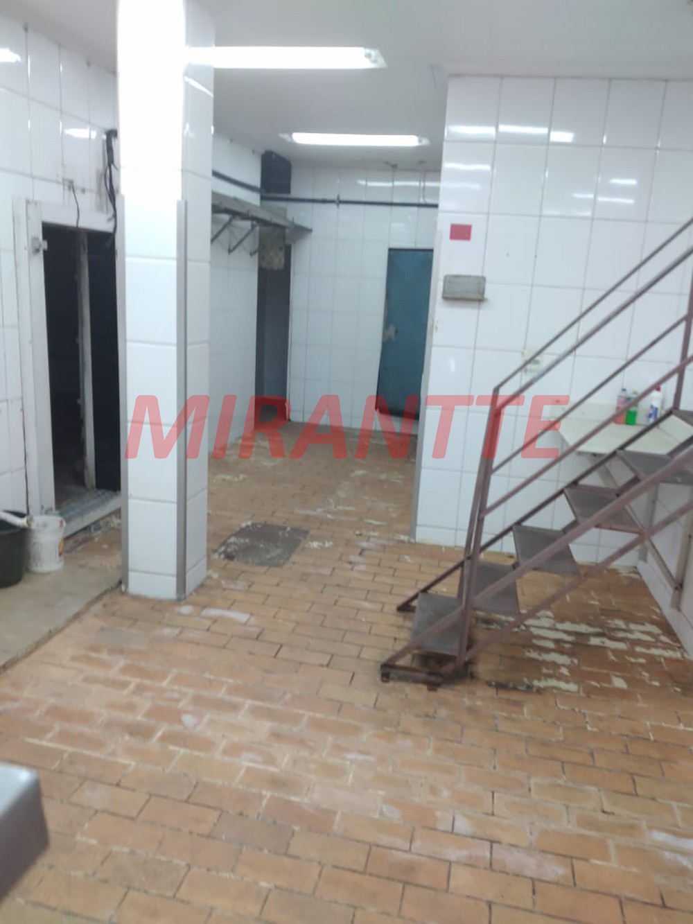 Comercial de 150m² em Santana