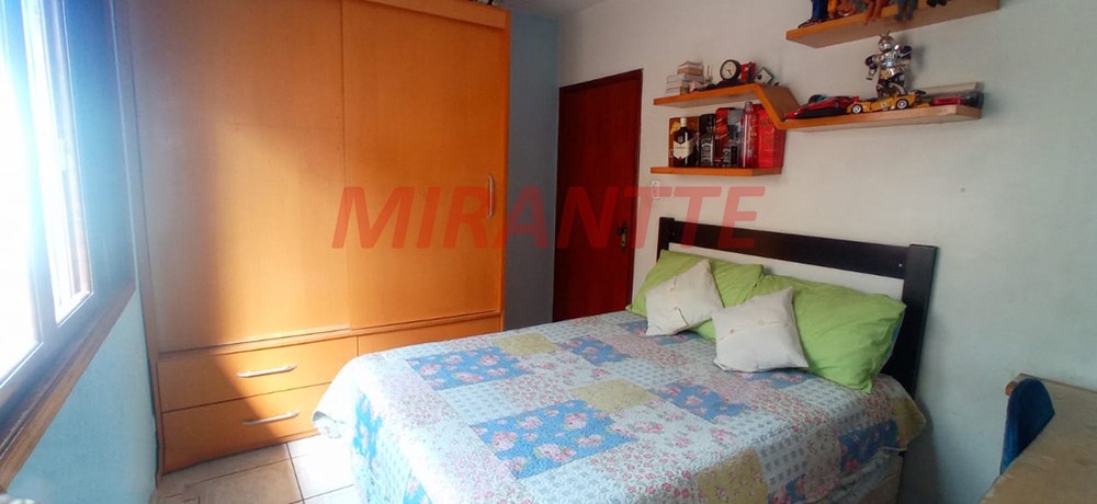 Sobrado de 120m² com 2 quartos em Vila Nivi