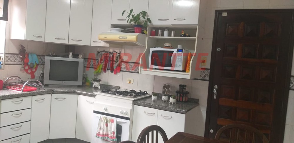 Sobrado de 120m² com 2 quartos em Vila Nivi