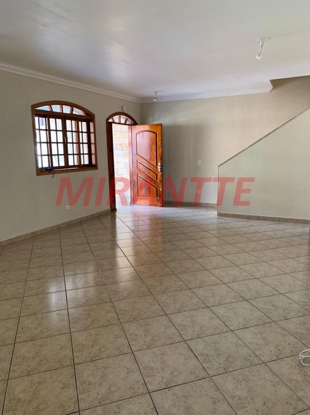 Sobrado de 200m² com 3 quartos em Santana