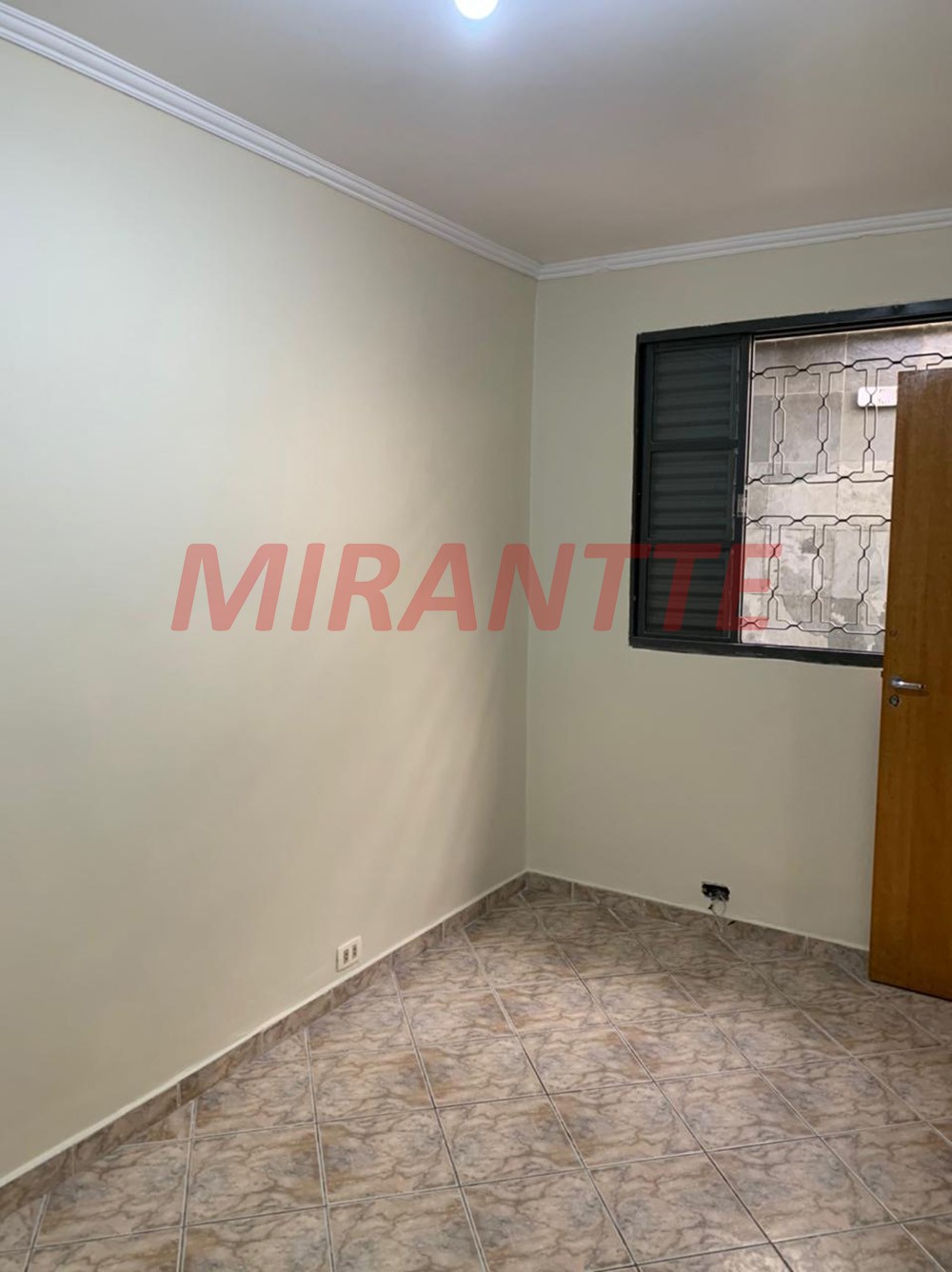 Sobrado de 200m² com 3 quartos em Santana