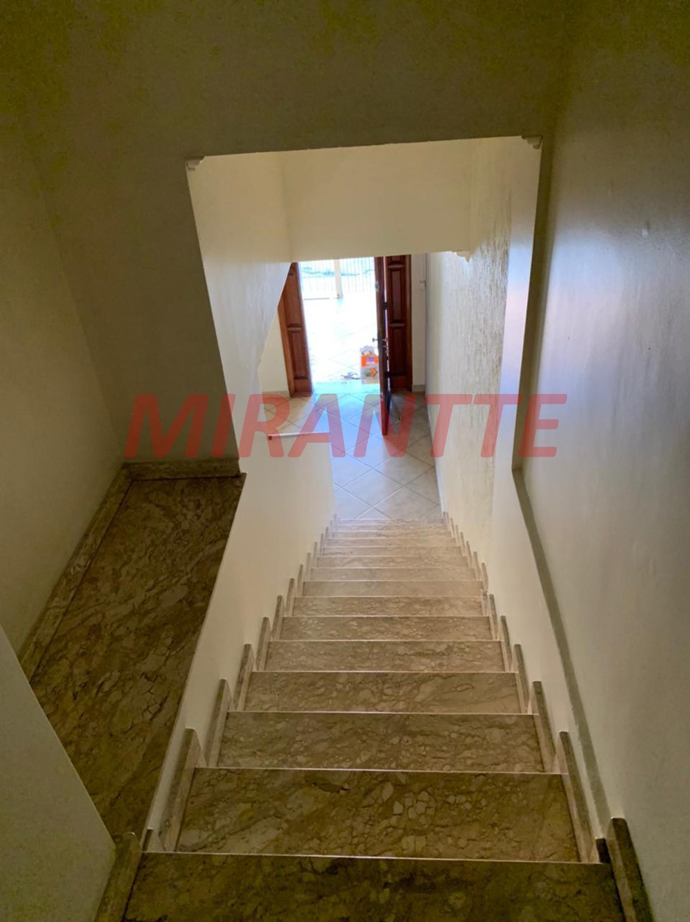 Sobrado de 200m² com 3 quartos em Santana