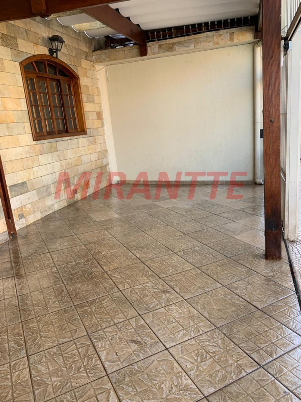 Sobrado de 200m² com 3 quartos em Santana