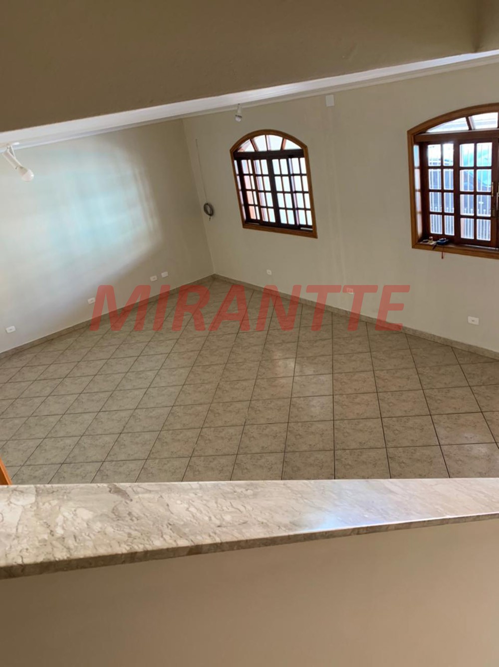 Sobrado de 200m² com 3 quartos em Santana