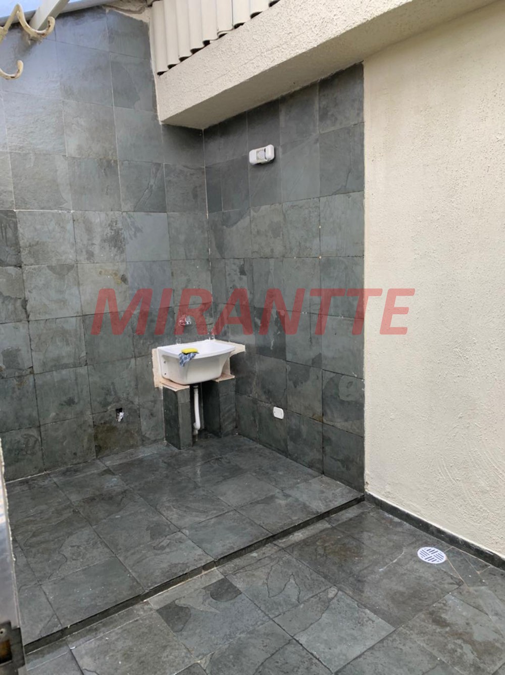 Sobrado de 200m² com 3 quartos em Santana