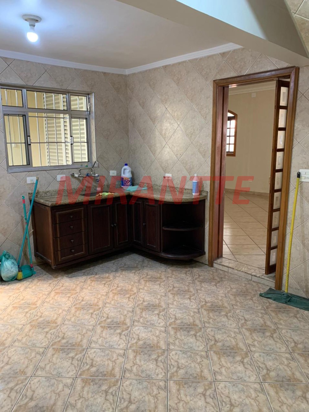 Sobrado de 200m² com 3 quartos em Santana
