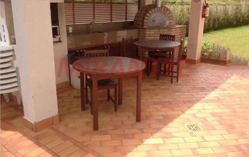 Apartamento de 60m² com 2 quartos em Limão
